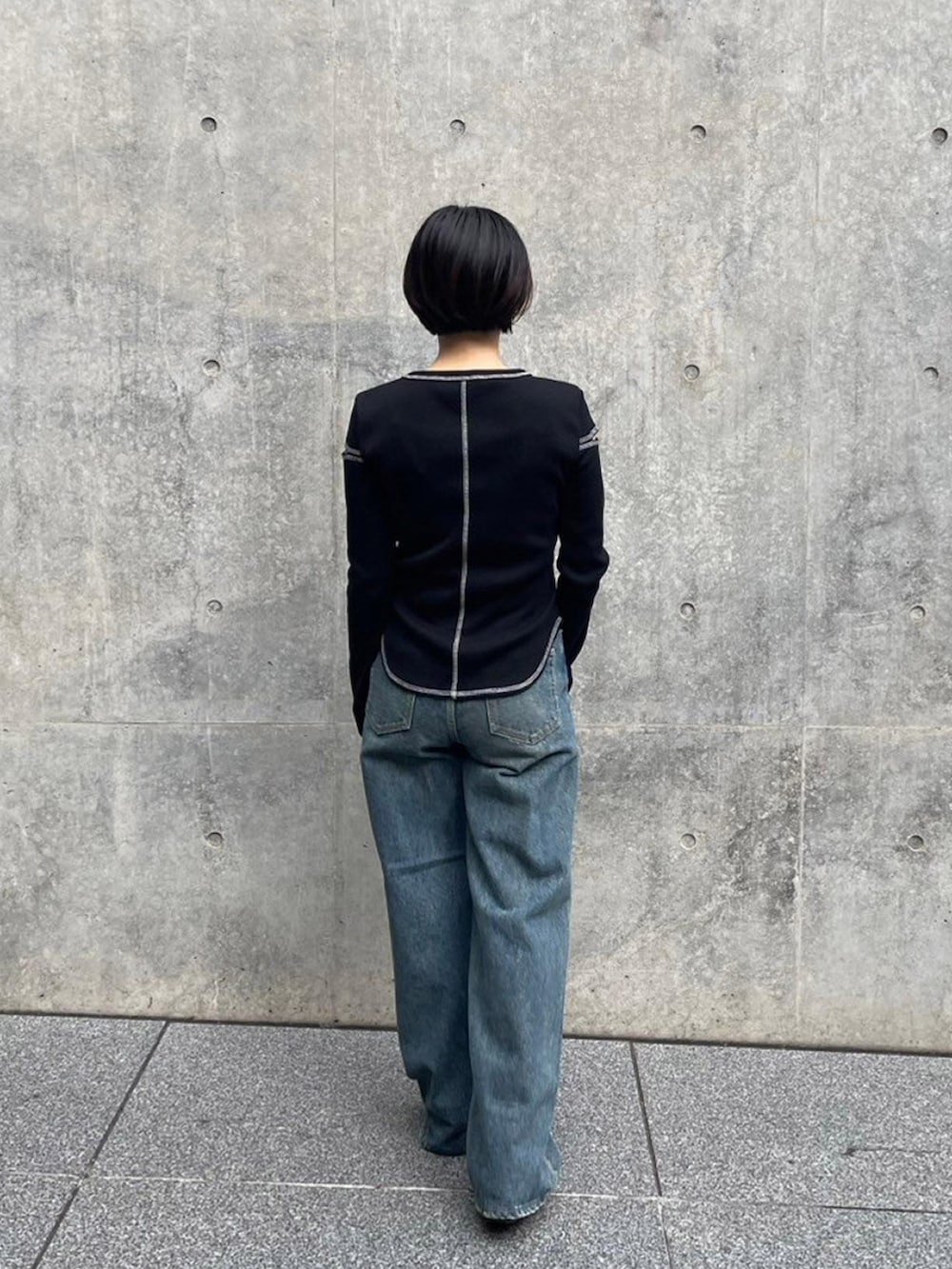 「UNITED TOKYOのカットアウトテレコトップス（Tシャツ/カットソー、ブラック系）」を使った、UNITED TOKYO STAFFさん（レディース・150cm）の秋コーディネートの3枚目の写真