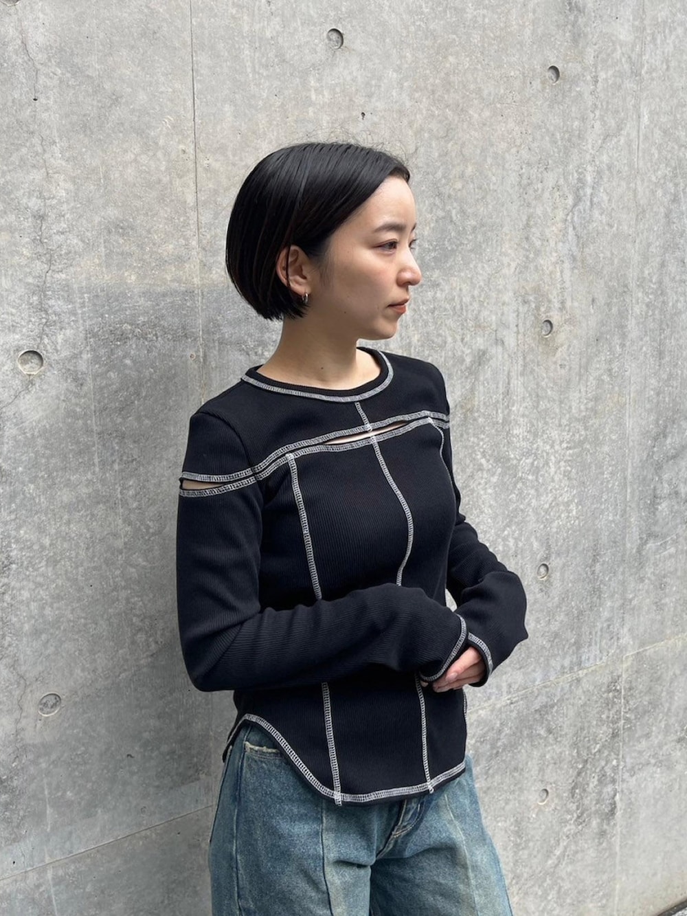 「UNITED TOKYOのカットアウトテレコトップス（Tシャツ/カットソー、ブラック系）」を使った、UNITED TOKYO STAFFさん（レディース・150cm）の秋コーディネートの5枚目の写真