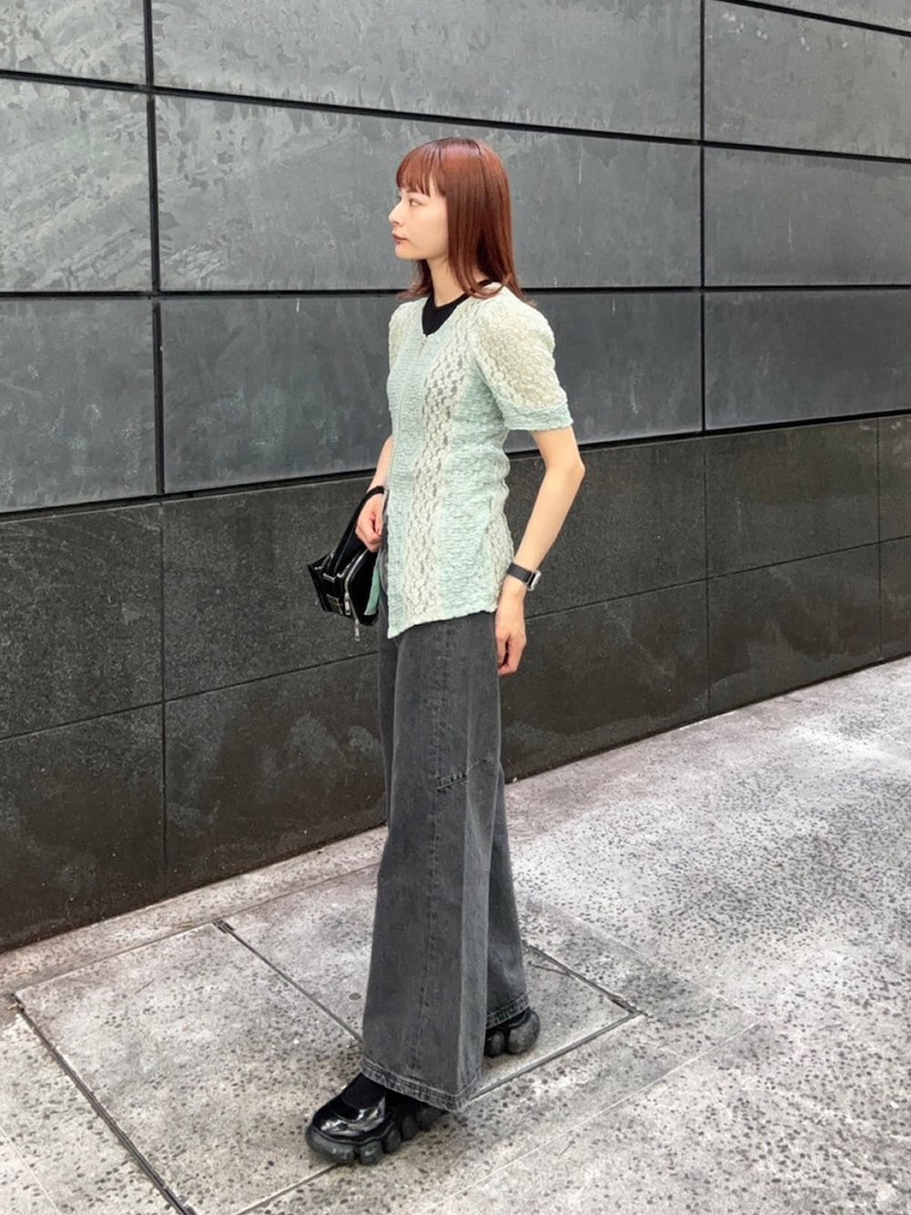 「夏コーデ、大人可愛い、シアートップス、今日のコーデ」｜「UNITED TOKYOのレースアレンジジップカットソー（Tシャツ/カットソー、グリーン系）」を使った、UNITED TOKYO STAFFさん（レディース・160cm）の夏コーディネートの2枚目の写真