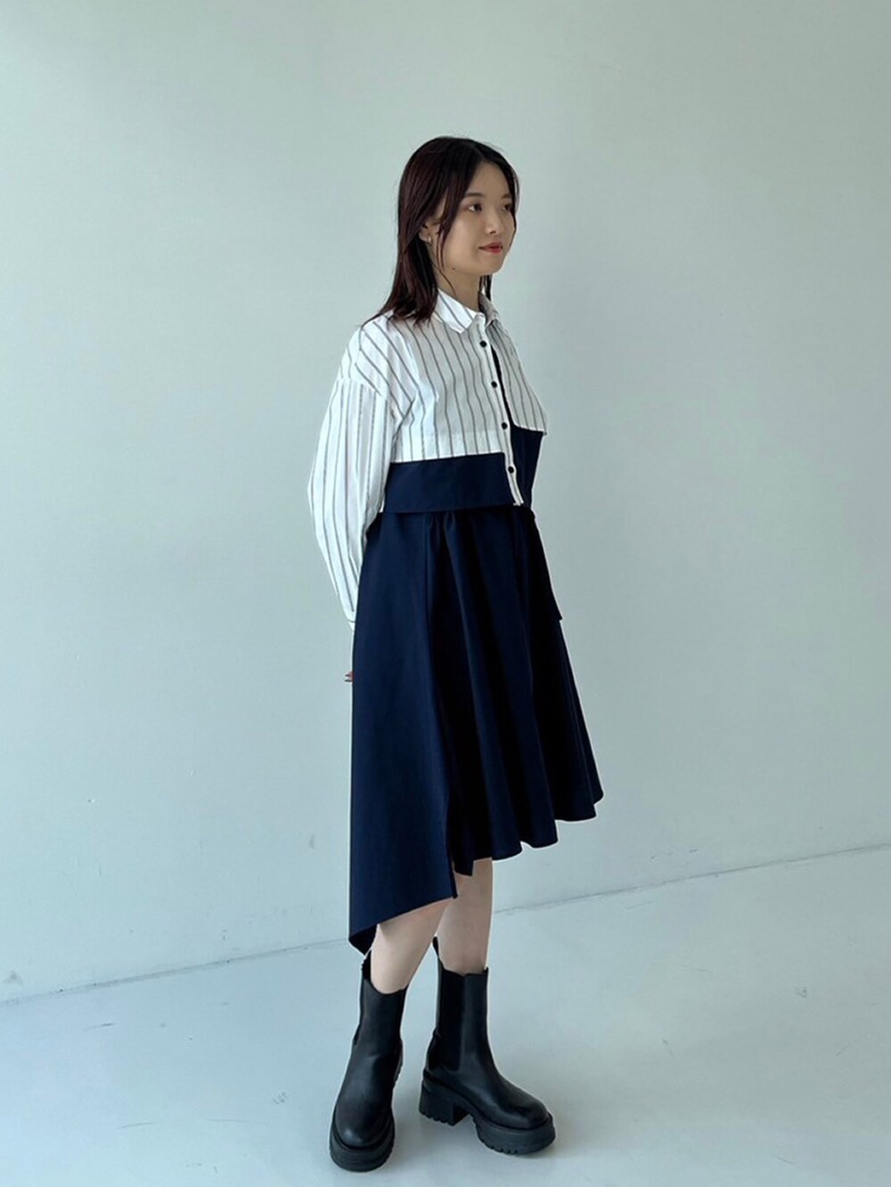 「秋服準備はじめました、シャツスタイル、ワンピース」｜「UNITED TOKYOの2ウェイレイヤードシャツワンピース（シャツワンピース、その他）」を使った、UNITED TOKYO STAFFさん（レディース・163cm）の秋コーディネートの2枚目の写真