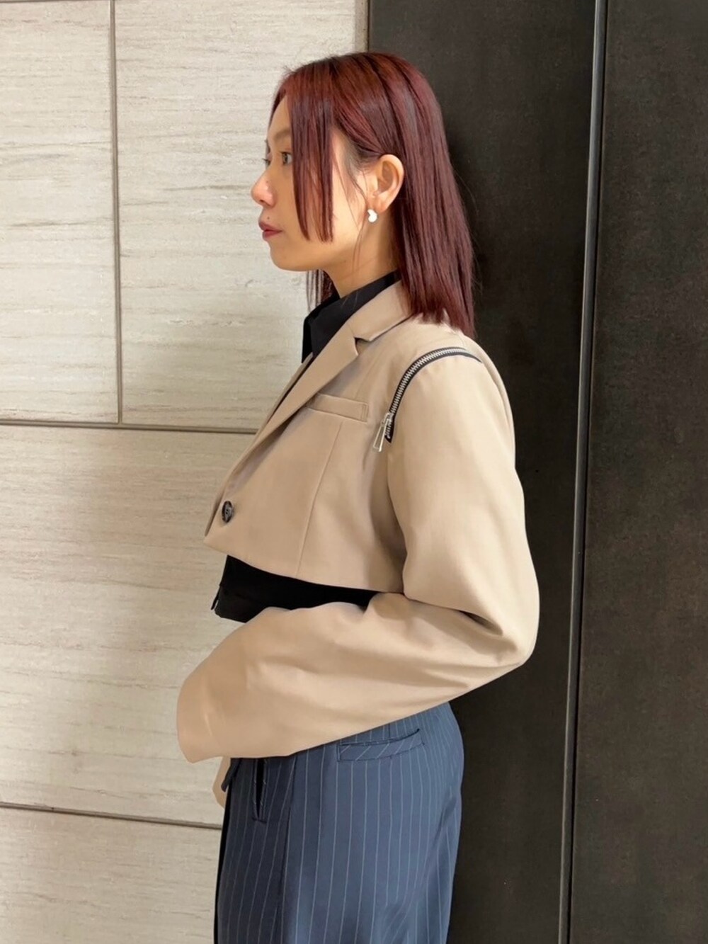 「UNITED TOKYOのリモーブコンビトレンチコート（トレンチコート、ベージュ系）」を使った、UNITED TOKYO STAFFさん（レディース・160cm）の春コーディネートの3枚目の写真