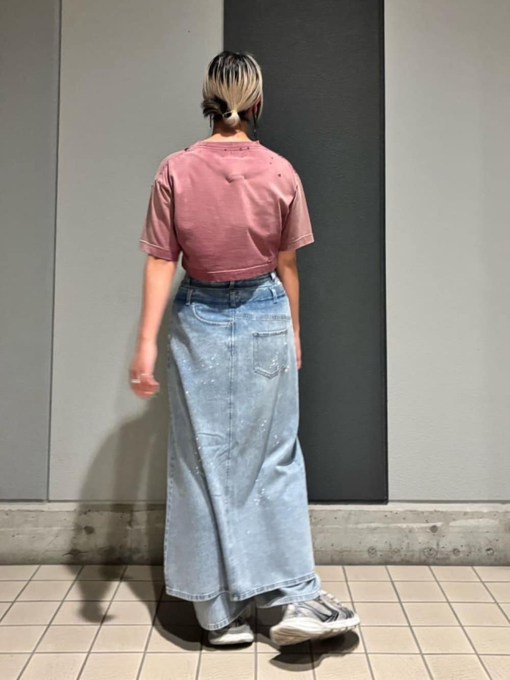 レディースの秋コーディネートの4枚目の写真