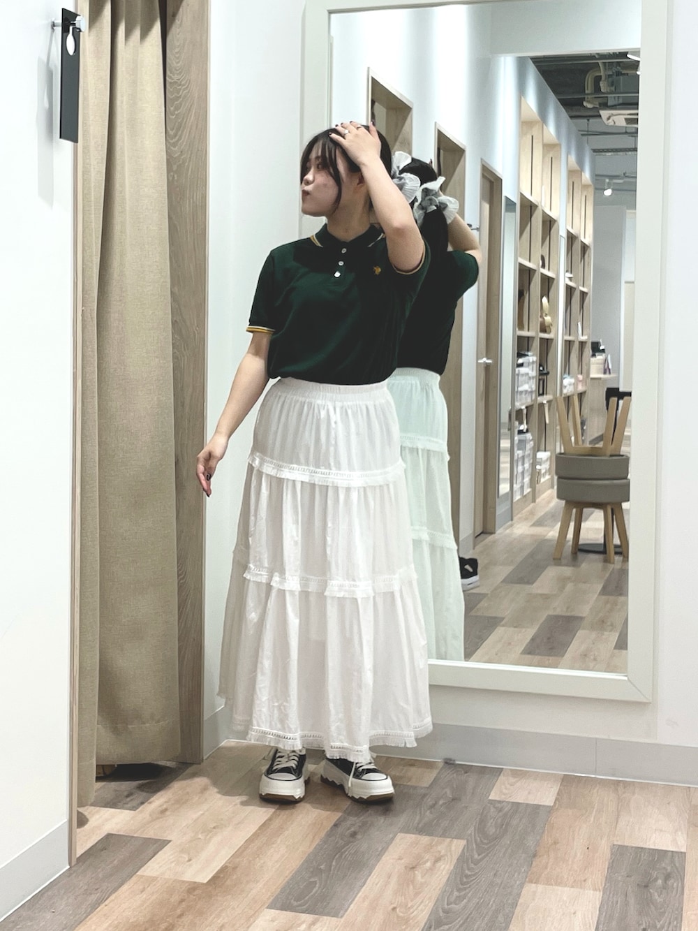 「カジュアル、スカート、甘めカジュアル、ポロシャツ」｜「CPCMの【U.S. POLO ASSN.】1ポイント刺繍ポロシャツ（ポロシャツ、グリーン系）」を使った、みおさん（骨格ストレート・レディース・155cm）の夏コーディネートの2枚目の写真