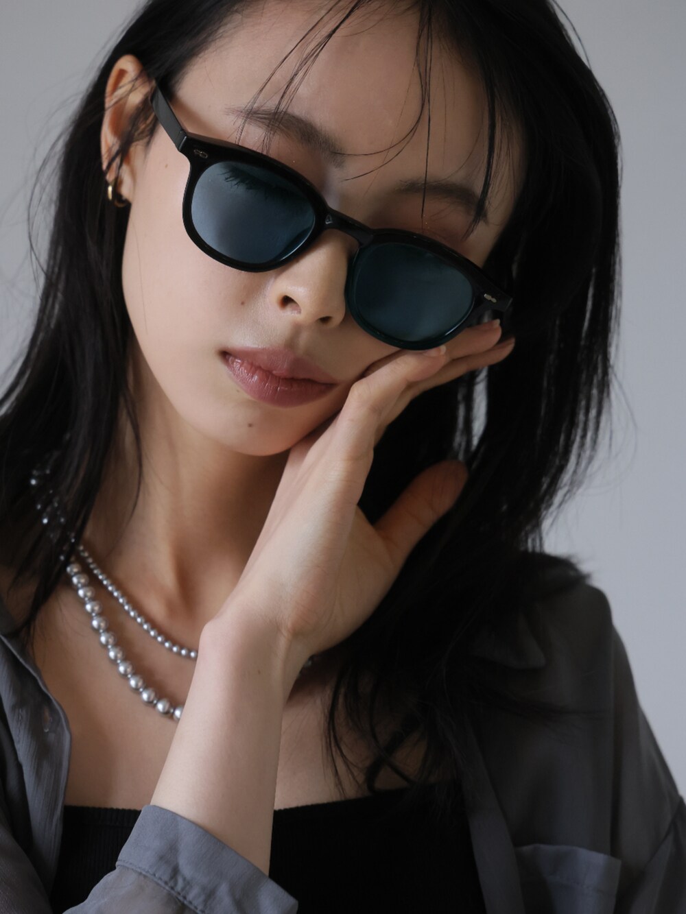 「サングラス、サングラススタイル、大人カジュアル、大人コーデ、大人女子」｜「Ulyssesのボストンサングラス（サングラス、ブラウン系）」を使った、Ulyssesさん（レディース・158cm）の春コーディネートの9枚目の写真