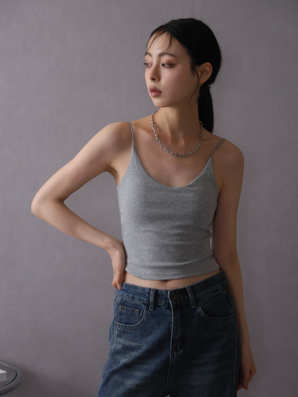 「チェーンネックレス、大人カジュアル、大人コーデ、大人女子、大人ファッション、大人トレンドカジュアル」｜「Ulyssesのリンクチェーンネックレス（ネックレス、シルバー系）」を使った、Ulyssesさん（レディース・158cm）の春コーディネートの6枚目の写真