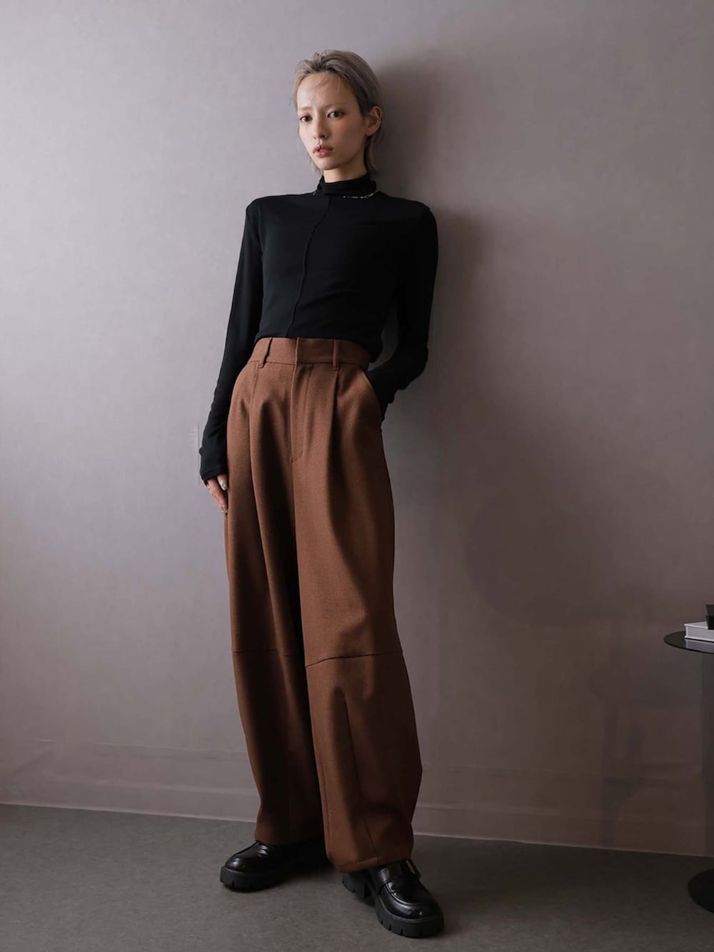 「シンプルコーデ、ワイドパンツ、タックパンツ、上品、きれいめカジュアル」｜「Ulyssesのワンタック切替バルーンパンツ（その他パンツ、ベージュ系）」を使った、Ulyssesさん（レディース・158cm）の春コーディネートの7枚目の写真