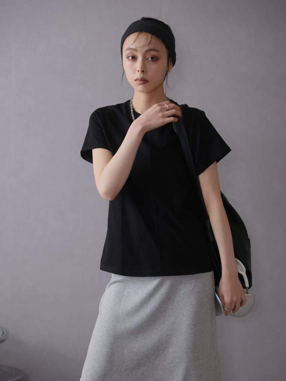 「Tシャツ、Tシャツコーデ、春服コーデ、大人カジュアル、カジュアル、カジュアルコーデ、ストリート、春コーデ、春、春夏コーデ、夏コーデ」｜「UlyssesのセンターシームデザインTシャツ（Tシャツ/カットソー、ホワイト系）」を使った、Ulyssesさん（レディース・158cm）の春コーディネートの5枚目の写真