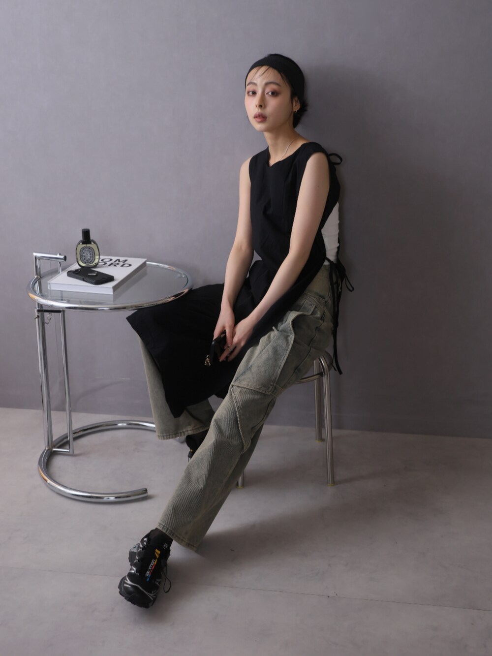 「大人ファッション、オトナカジュアル、大人カジュアルコーデ、ゆるコーデ、高身長女子、ラフ、ラフコーデ、ナチュラル、ナチュラルスタイル」｜「Ulyssesのサイドスリットレースアップワンピース（ワンピース、ホワイト系）」を使った、Ulyssesさん（レディース・158cm）の春コーディネートの8枚目の写真