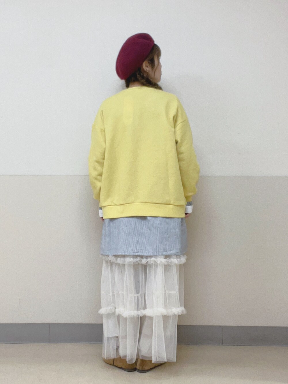 「春先取り、レディースファッション、スカートコーデ、シャツスタイル、刺繍、ベレー帽推奨委員会、帽子かぶろう会、サマンサ モスモス(Samansa Mos2)、イオンモール浜松志都呂、低身長コーデ、低身長女子」｜「Samansa Mos2のバスクベレー帽（ハット、レッド系）」を使った、も  な  こさん（レディース・152cm）の冬コーディネートの2枚目の写真
