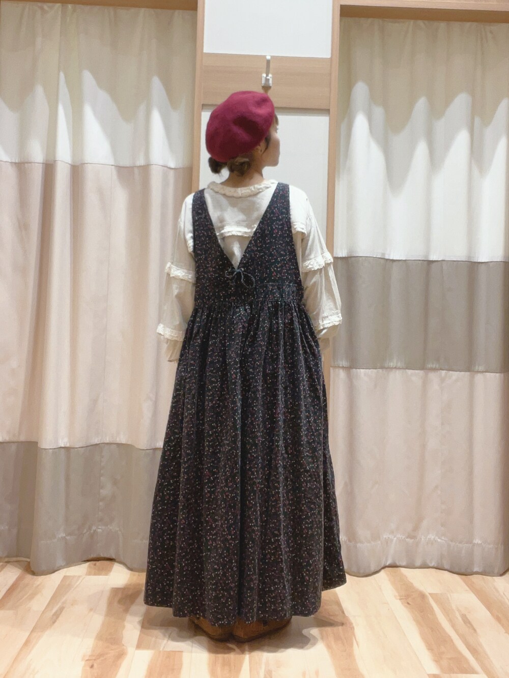 「ゆべし×SamansaMos2、低身長女子、ワンピース、大人女子、ベレー帽推奨委員会、帽子かぶろう会、ミネトンカブーツ、サマンサ モスモス(Samansa Mos2)、イオンモール浜松志都呂、秋っぽコーデ更新中」｜「Samansa Mos2のバスクベレー帽（ハット、レッド系）」を使った、も  な  こさん（レディース・152cm）の秋コーディネートの3枚目の写真