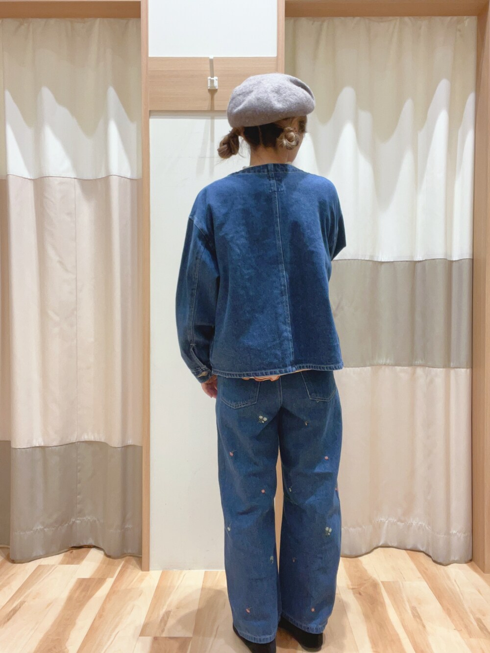 「秋服準備はじめました、秋服コーデ、150cm台コーデ、パンツコーデ、SM2、デニム、ジャケットコーデ、長袖、サマンサモスモス、Gジャン、2024AW、セットアップコーデ、低身長コーデ、イオンモール浜松志都呂、ベレー帽推奨委員会」｜「Samansa Mos2のアイテム（シューズ、ブラック系）」を使った、も  な  こさん（レディース・152cm）の秋コーディネートの3枚目の写真