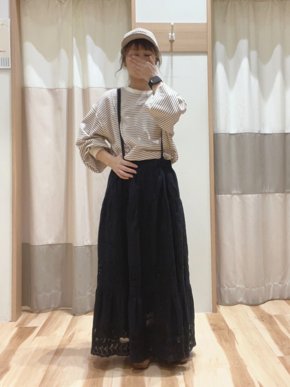 「おでかけコーデ、スカートスタイル、低身長コーデ、秋服、レース、デート、レディースファッション、マキシスカート、黒、ボーダー、サマンサモスモス、イオンモール浜松志都呂」｜「Samansa Mos2のアイテム（Tシャツ/カットソー、ブラウン系）」を使った、も  な  こさん（レディース・152cm）の秋コーディネートの2枚目の写真