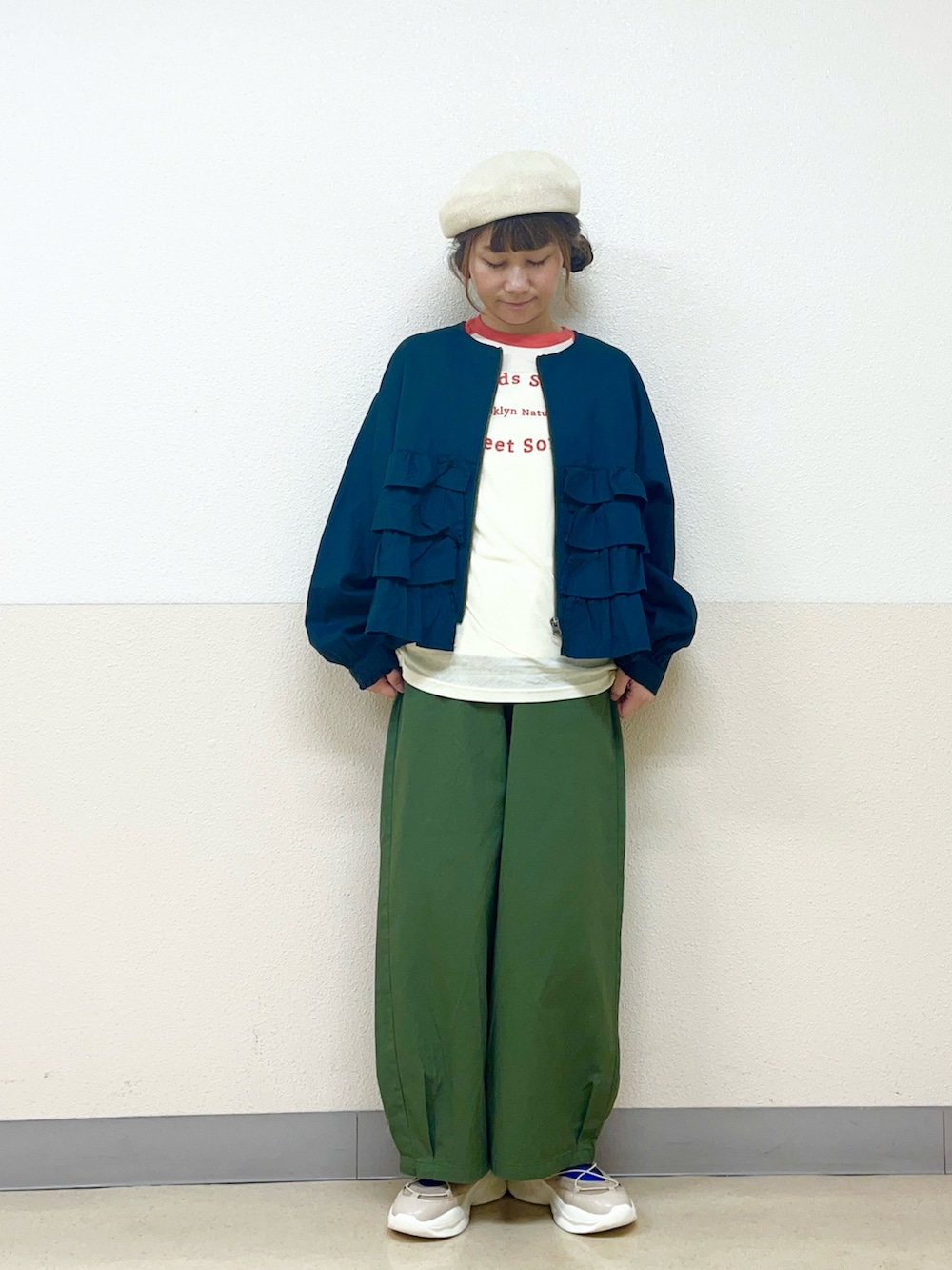 「やっぱり帽子が好き、ベレー帽推奨委員会、帽子かぶろう会、パンツコーデ、ラグランTシャツ、サマンサ モスモス(Samansa Mos2)、イオンモール浜松志都呂」｜「Samansa Mos2の【消臭効果】リネン混ベレー帽（ハット、ホワイト系）」を使った、も  な  こさん（レディース・152cm）の春コーディネートの2枚目の写真