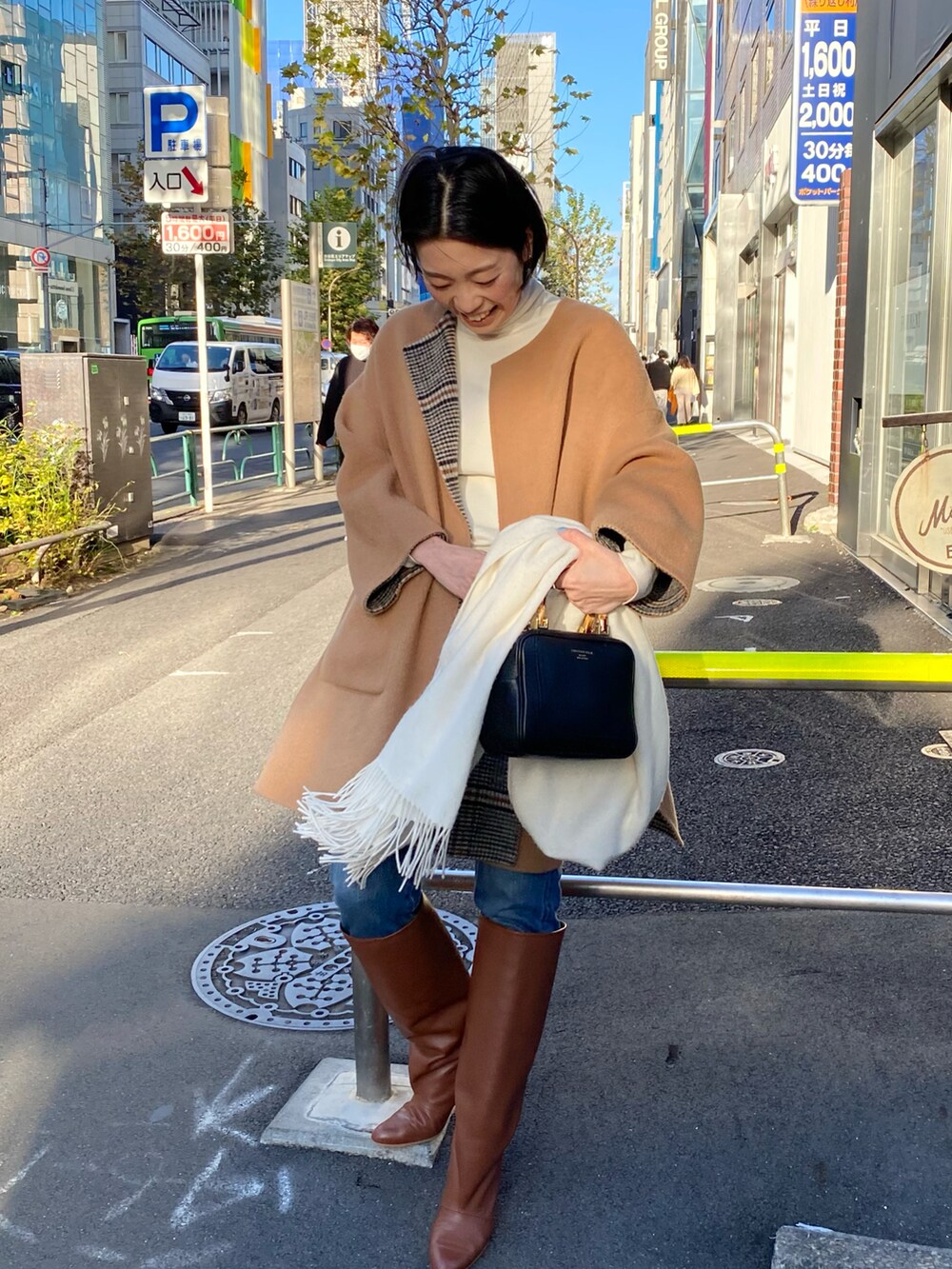 「休日コーデ、大人カジュアル、冬アウター、シンプル、ブーツ、タートルネック、アウター、パンツコーデ、コート、デニム、デニムコーデ、ブーツコーデ、冬コーデ」｜「NOLLEY’Sの＜飯豊まりえさん着用＞リバーコート（その他アウター、ブラウン系）」を使った、mitaniiiiiさん（レディース・168cm）の冬コーディネートの2枚目の写真
