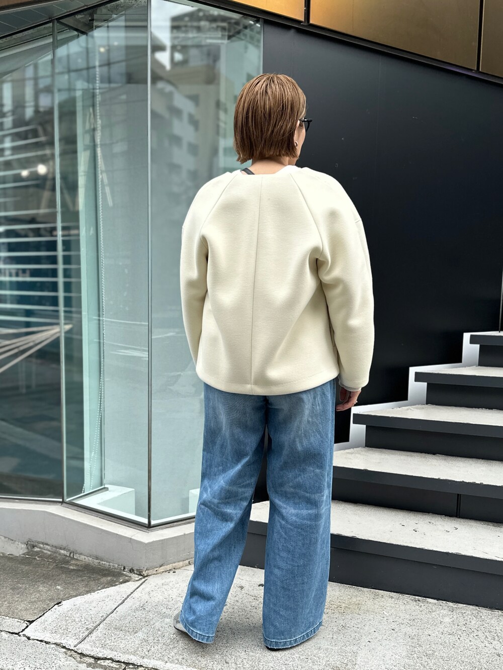 「カジュアル、オトナカジュアル、秋、秋服準備はじめました、大人女子、秋コーデ、秋冬コーデ、デニム、ブルゾン」｜「NOLLEY’Sのウォッシャブルダンボールブルゾン（ブルゾン、ホワイト系）」を使った、mitaniiiiiさん（レディース・168cm）の秋コーディネートの5枚目の写真