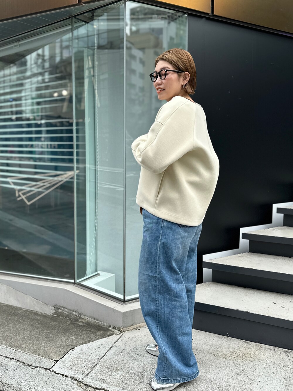 「カジュアル、オトナカジュアル、秋、秋服準備はじめました、大人女子、秋コーデ、秋冬コーデ、デニム、ブルゾン」｜「NOLLEY’Sのウォッシャブルダンボールブルゾン（ブルゾン、ホワイト系）」を使った、mitaniiiiiさん（レディース・168cm）の秋コーディネートの3枚目の写真