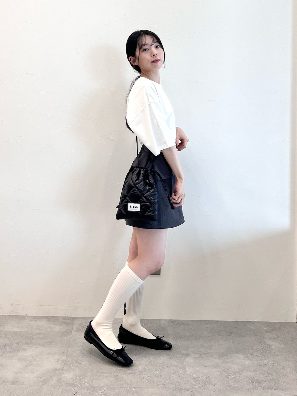 みれい(ALAND 本部)｜ALANDのTシャツ/カットソーを使った 