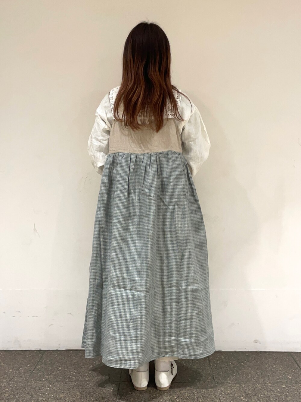 「kazumiコラボ、kazumi、kazumiさんコラボ、kazumi × Samansa Mos2、低身長、キャミワンピ、キャミワンピース、ブラウス、サマンサ モスモス(Samansa Mos2)、サマンサモスモス、Samansa Mos2、SM2、シンプルコーデ、裾レース、レースパンツ」｜「▶ノベルティのアイテム（その他、その他）」を使った、松さん（レディース・153cm）の冬コーディネートの3枚目の写真