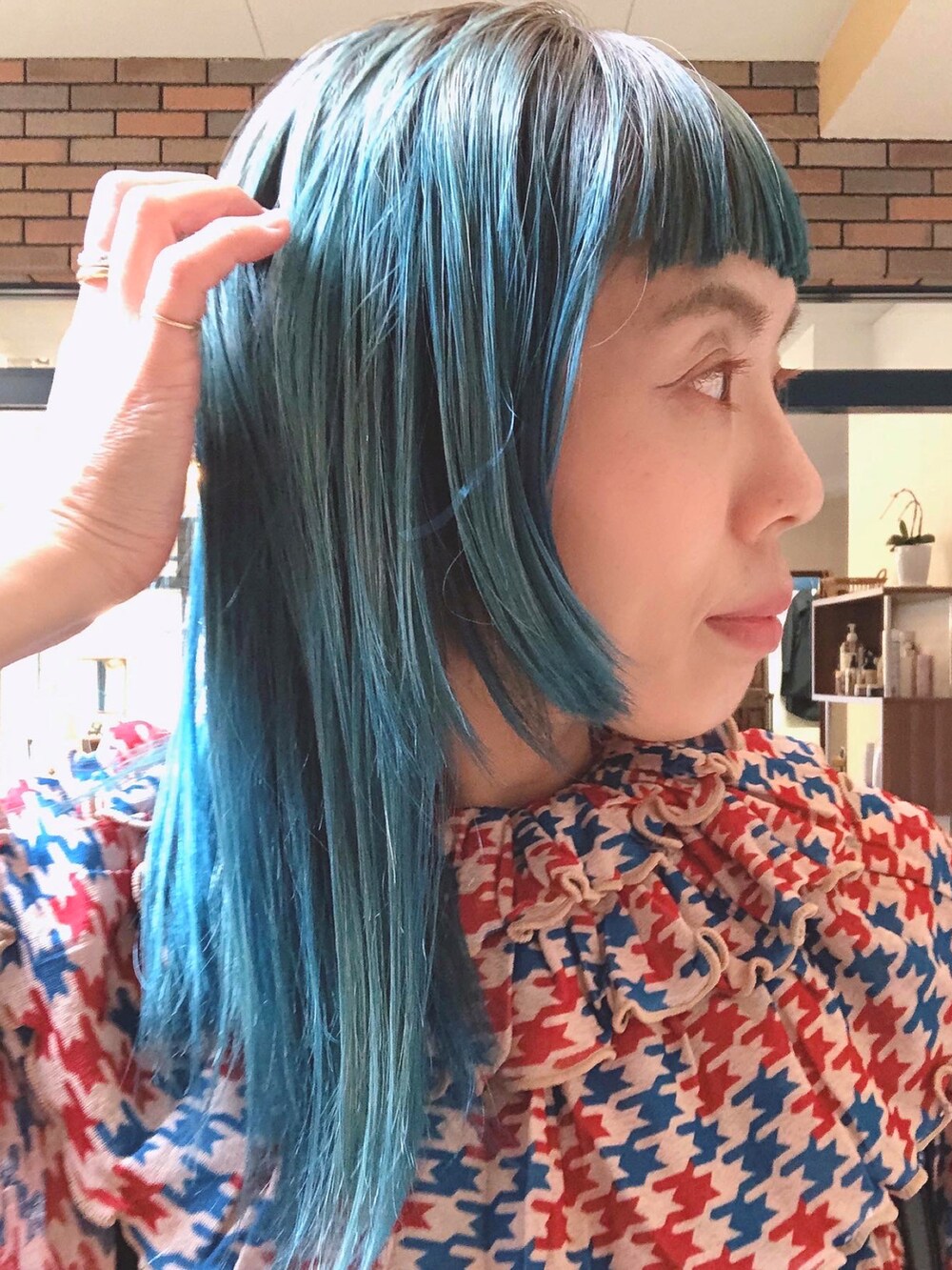 「セットアップ、セットアップスタイル、秋服コーデ、秋ルック紹介するよ、低身長女子、お洒落さんとつながりたい、秋、ootd、低身長コーデ、ブーツ、フェイクレザー、おしゃれさんと繋がりたい、チドリ柄、outfit、いいね、save、フォローお願いします🤑」｜「HELKのアイテム（トップス、ブラック系）」を使った、くみこさん（レディース・150cm）の秋コーディネートの2枚目の写真