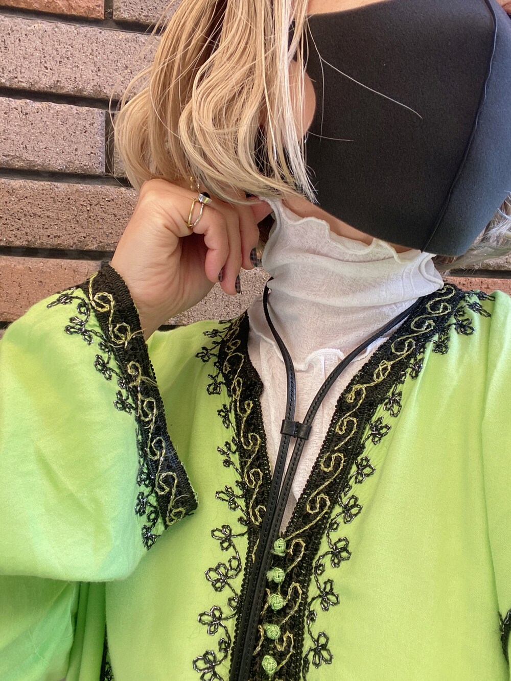 「秋コーデ、大人カジュアル、古着、古着MIX、古着コーデ、おしゃれさんと繋がりたい、ootd、outfit、低身長、低身長コーデ、低身長女子、タートル、ロングワンピース、ママコーデ、ママファッション」｜「eski.のアイテム（ジャケット/アウター、グリーン系）」を使った、くみこさん（レディース・150cm）の秋コーディネートの2枚目の写真
