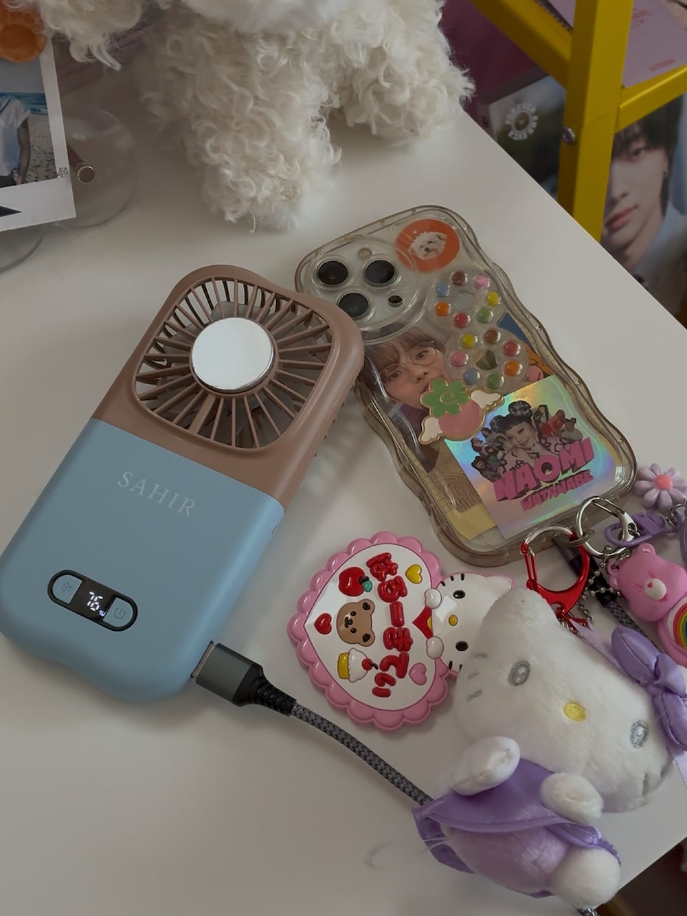 ブラウン系の生活家電を着用したレディースの春コーディネートの3枚目の写真