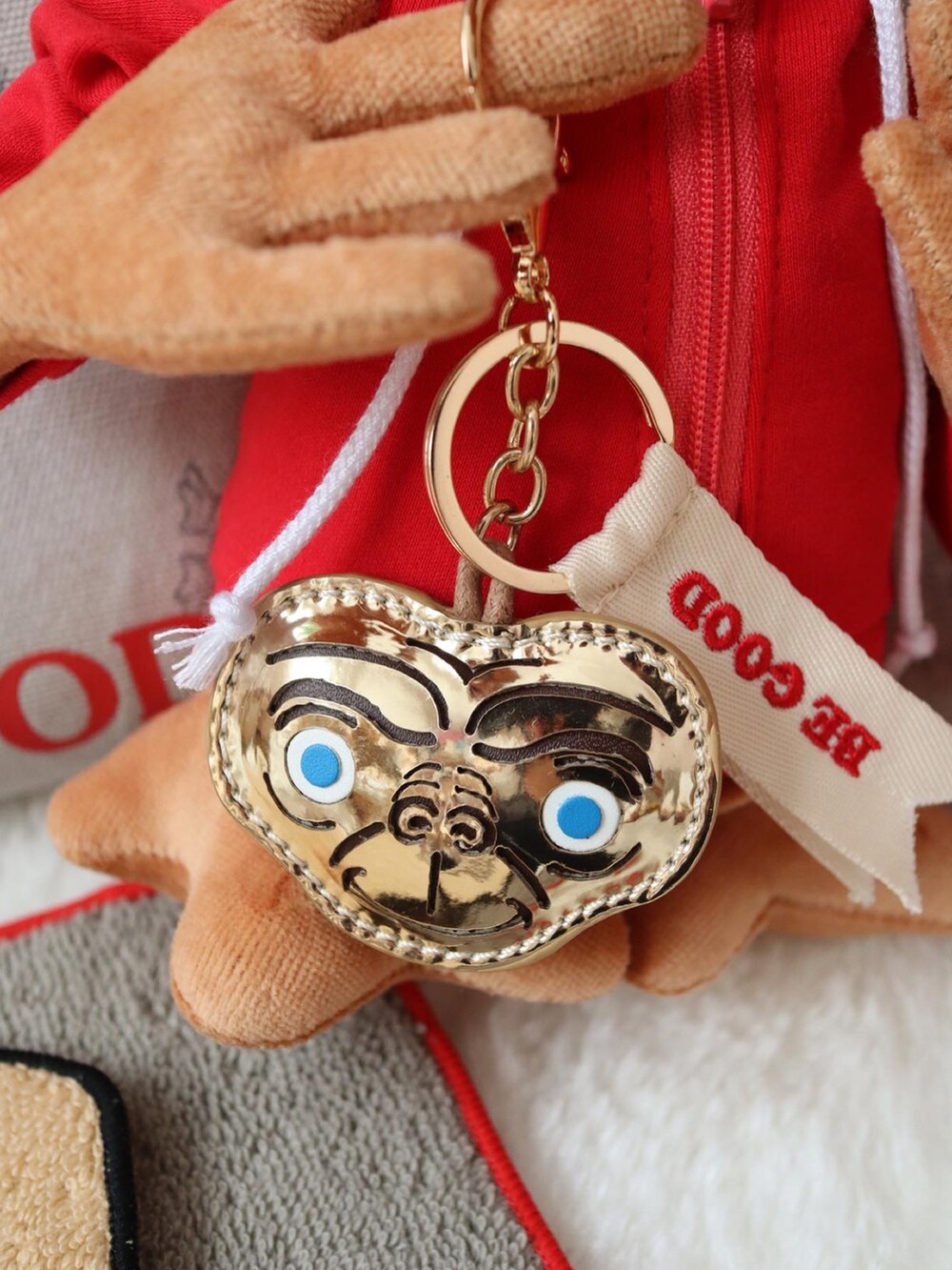 「E.T.、限定、ぬいぐるみ、トートバッグ、エコバッグ、マグカップ、AirPodsケース、タオルハンカチ、低身長、低身長コーデ、低身長女子、BIRTHDAY BAR」|「BIRTHDAY BARの「E.T.」ぬいぐるみ 植木鉢(フィギュア、その他)」を使った、ちゃみまる🐶さん(レディース・146cm)の秋コーディネートの4枚目の写真