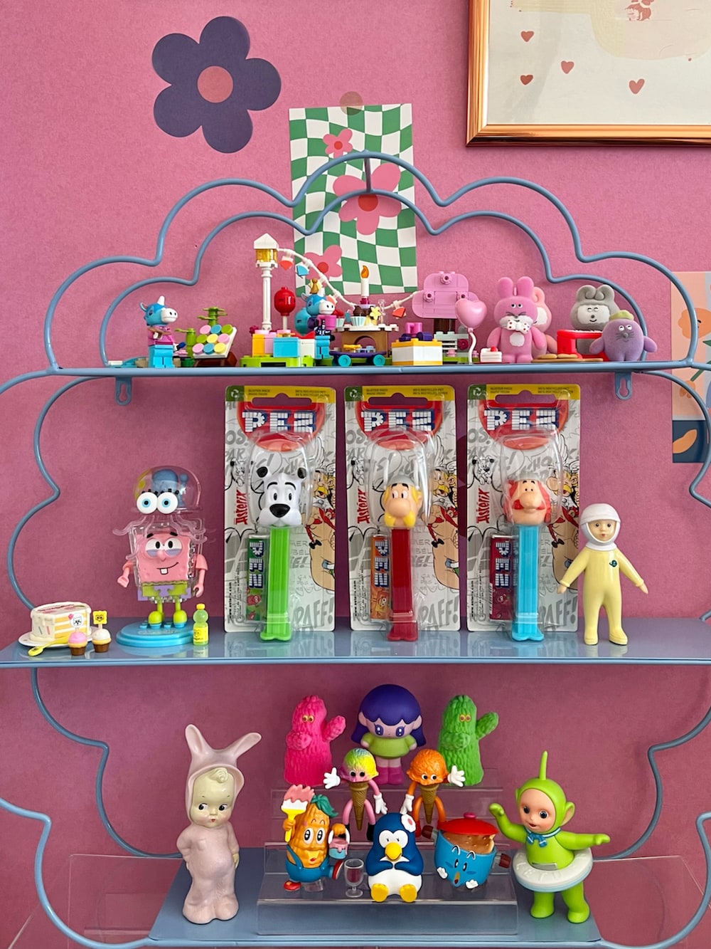 ブルー系のインテリア雑貨、その他のその他を着用したレディースの春コーディネートの2枚目の写真