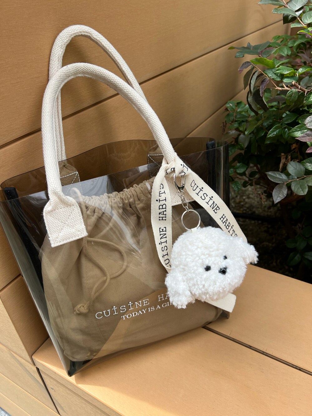 「韓国、コラボ、犬、ヘアバンド、キーホルダー、AirPodsケース、ミラー、BIRTHDAY BAR」|「BIRTHDAY BARのmonmon ヘアバンド(その他小物、ホワイト系)」を使った、ちゃみまる🐶さん(レディース・146cm)の夏コーディネートの2枚目の写真