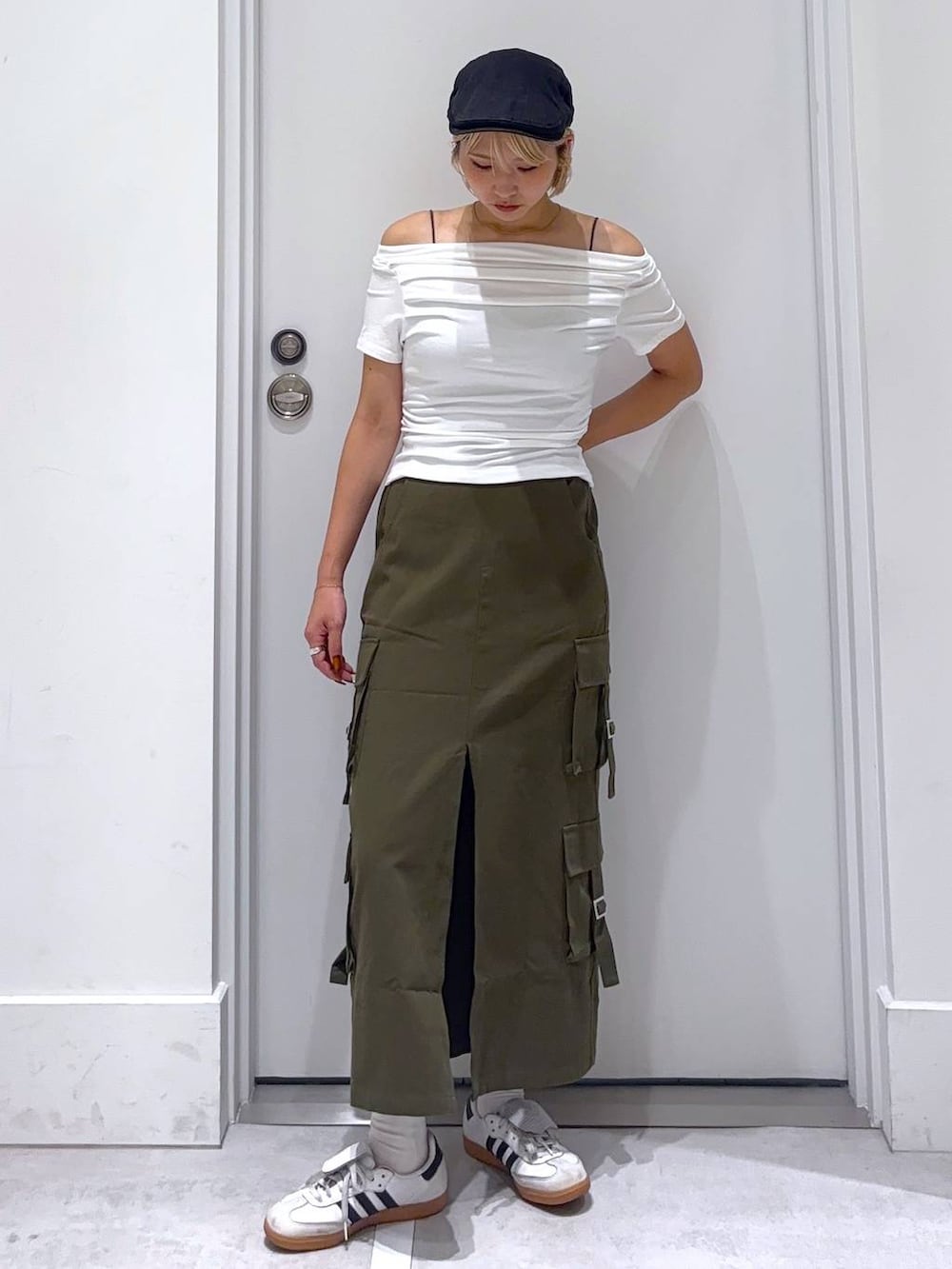 「着痩せ・細見え、女子ウケ、カジュアル、カジュアルコーデ、サマーセール、セールコーデ、FOREVER 21」｜「FOREVER 21の【2024SS】カーゴポケットＩラインスカート（スカート、グリーン系）」を使った、hm2931さん（レディース・159cm）の夏コーディネートの2枚目の写真