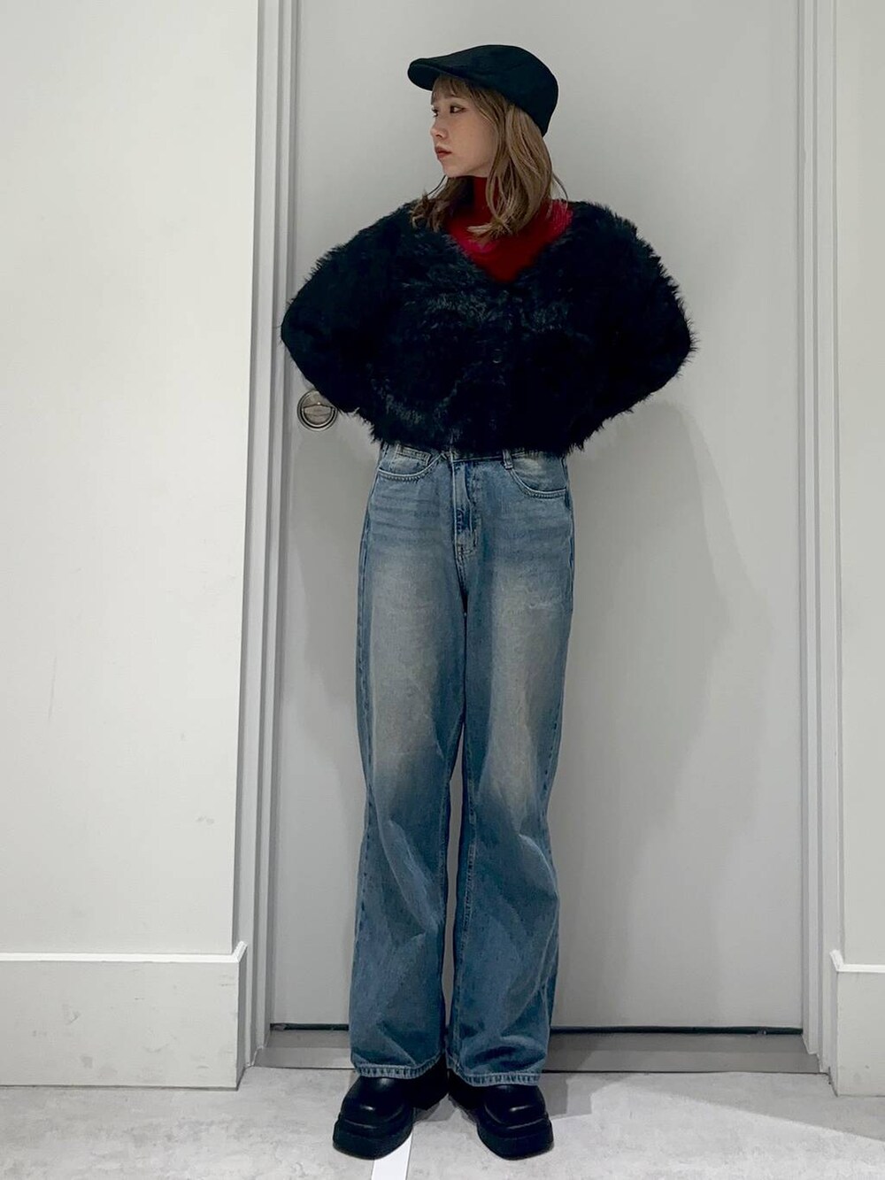 「FOREVER 21、着痩せ・細見え、女子ウケ、カジュアル、カジュアルコーデ、冬コーデ、デニムパンツ」｜「FOREVER 21の【2024FW】オーバーダイワイドデニム（デニムパンツ、ブルー系）」を使った、hm2931さん（レディース・159cm）の冬コーディネートの2枚目の写真