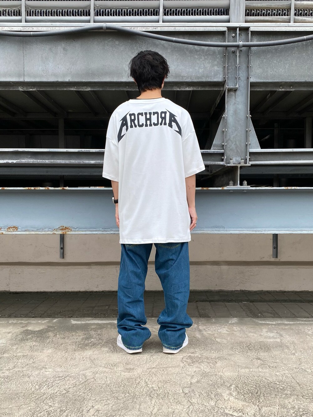 「カジュアル、シンプル、大人カジュアル、Danke schon、休日コーデ、ビックシルエット、夏コーデ、低身長、今日のコーデ、いいね、save、フォローお願いします🤑」｜「DANKE SCHONのA4A×DankeSchon/エーフォーエー×ダンケシェーン/ARCHCRA OVER T/ロゴTシャツ（Tシャツ/カットソー、ホワイト系）」を使った、takuya satoさん（メンズ・163cm）の夏コーディネートの2枚目の写真