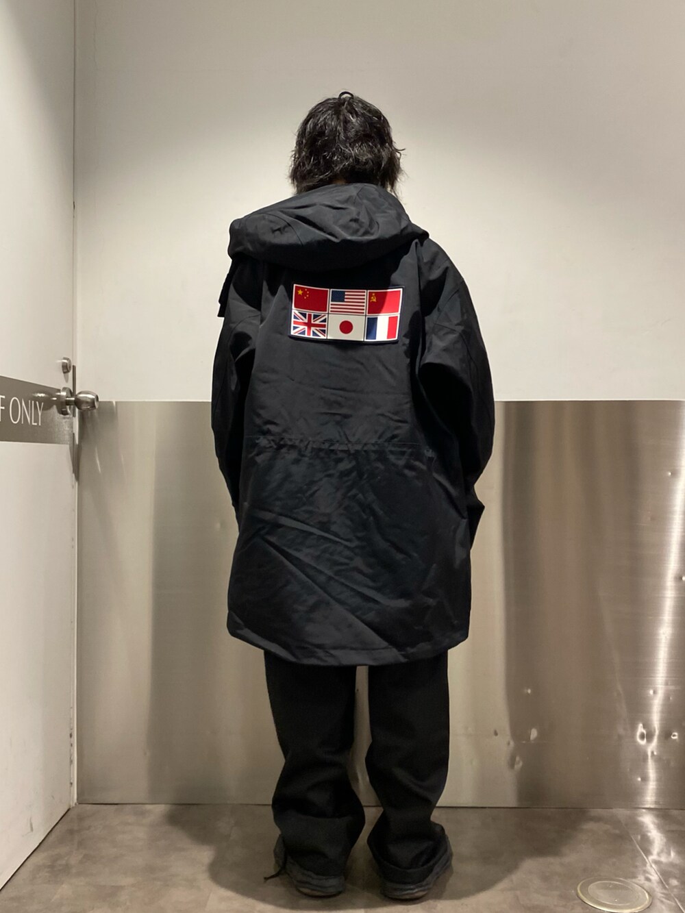 「ビッグシルエット、アウトドアスタイル、LHP、Danke schon、カーゴパンツ、GORE-TEX、THE NORTH FACE、大人コーデ、冬、ライトアウター」｜「THE NORTH FACEのアイテム（ジャケット/アウター、ブラック系）」を使った、takuya satoさん（メンズ・163cm）の冬コーディネートの2枚目の写真