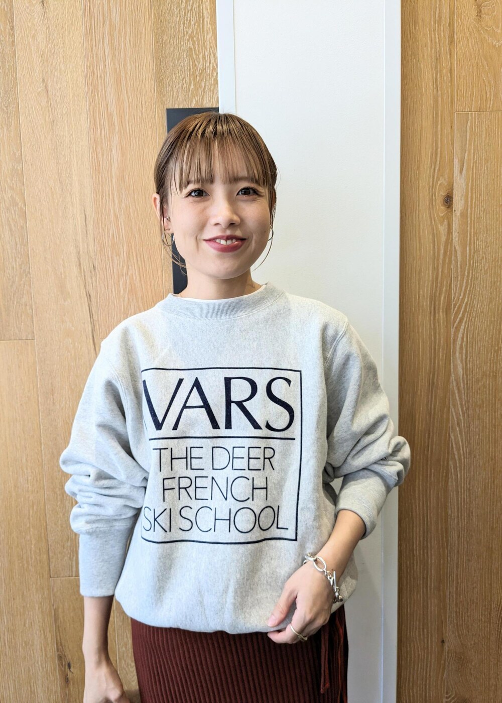 「ベースレンジ、baserange、チャンピオン、Champion、アコーク、ACOC、ADAM ET ROPÉ、FEMME、骨格ストレート、イエベ、ブルべ、カジュアル、大人カジュアル、モード、レイヤード」｜「ADAM ET ROPE'の［新色追加］トラックソールストレッチブーツ（ブーツ、ブラック系）」を使った、mayakatsuraさん（レディース・153cm）の秋コーディネートの5枚目の写真