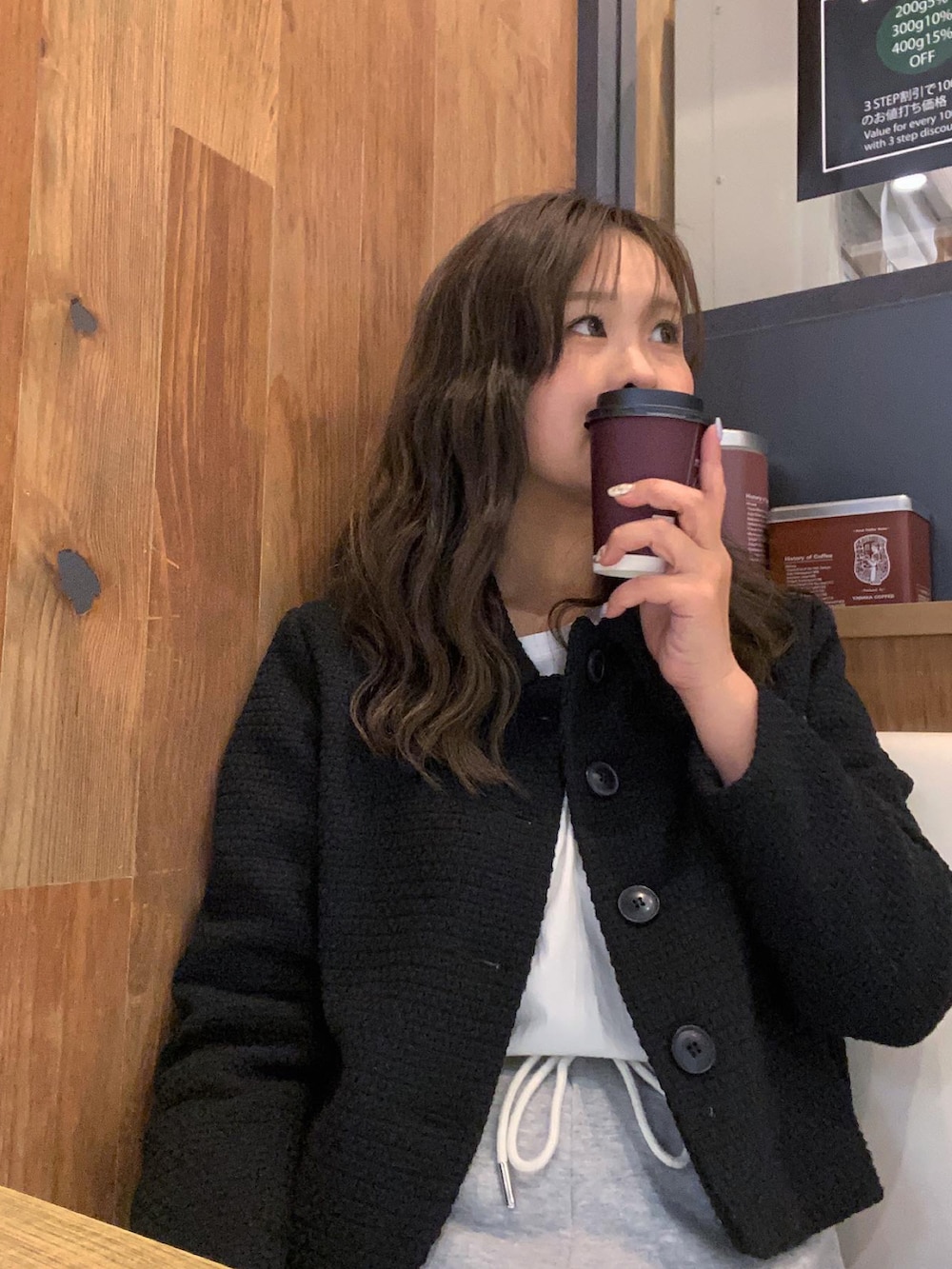 「韓国ファッション、韓国、スウェットパンツ、ジャケット、autry、ウェーブヘアー」｜「DHOLICのアイテム（その他アウター、ブラック系）」を使った、fullmoonさん（レディース・157cm）の冬コーディネートの3枚目の写真