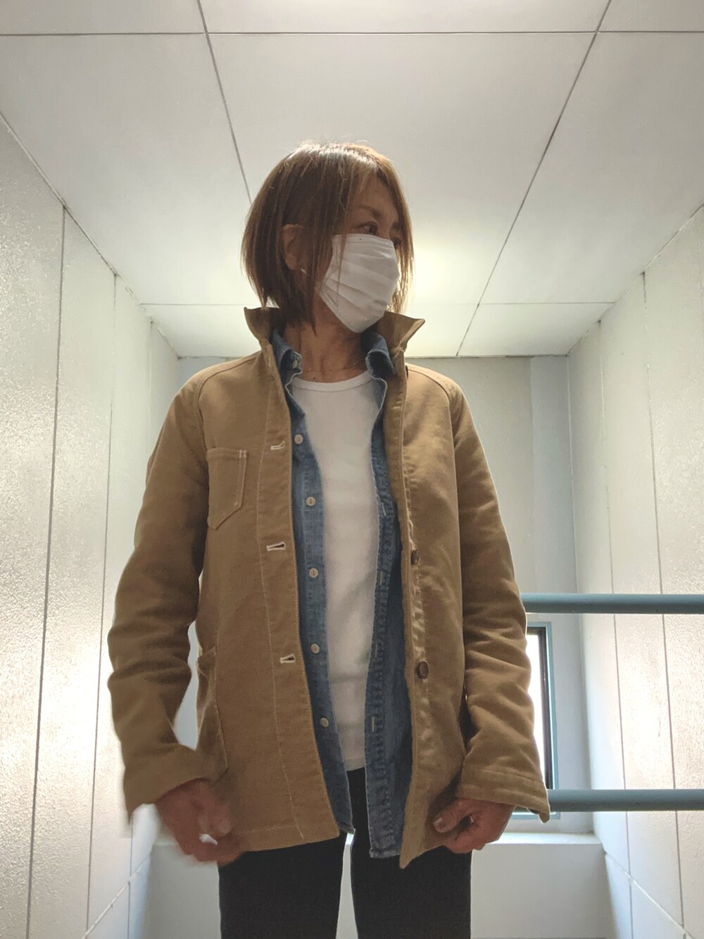 「高身長、古着MIX、リーバイス、コンバース」｜「KEMPELのアイテム（カバーオール、ベージュ系）」を使った、Hana0321さん（レディース・170cm）の春コーディネートの2枚目の写真