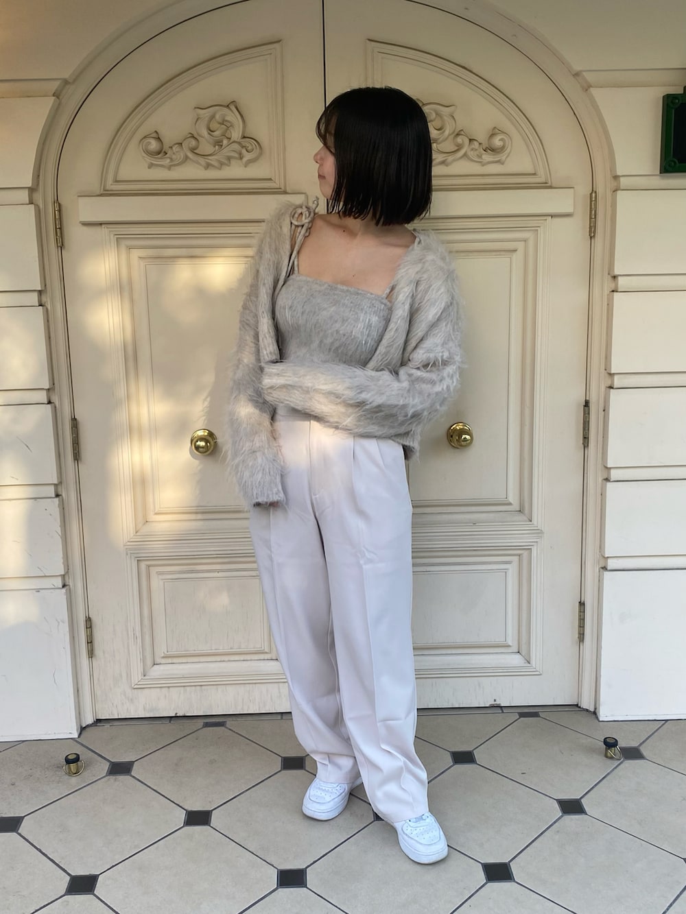 「重ね着ベストシーズン、秋服コーデ」|「one after another NICE CLAUPのマシュマロ女子肩リボンニットビスチェ(キャミソール、ベージュ系)」を使った、manaさん(レディース・157cm)の秋コーディネートの3枚目の写真