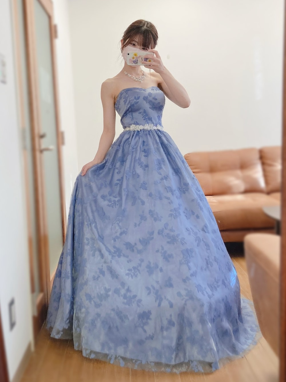 DRESS ROOM AMI