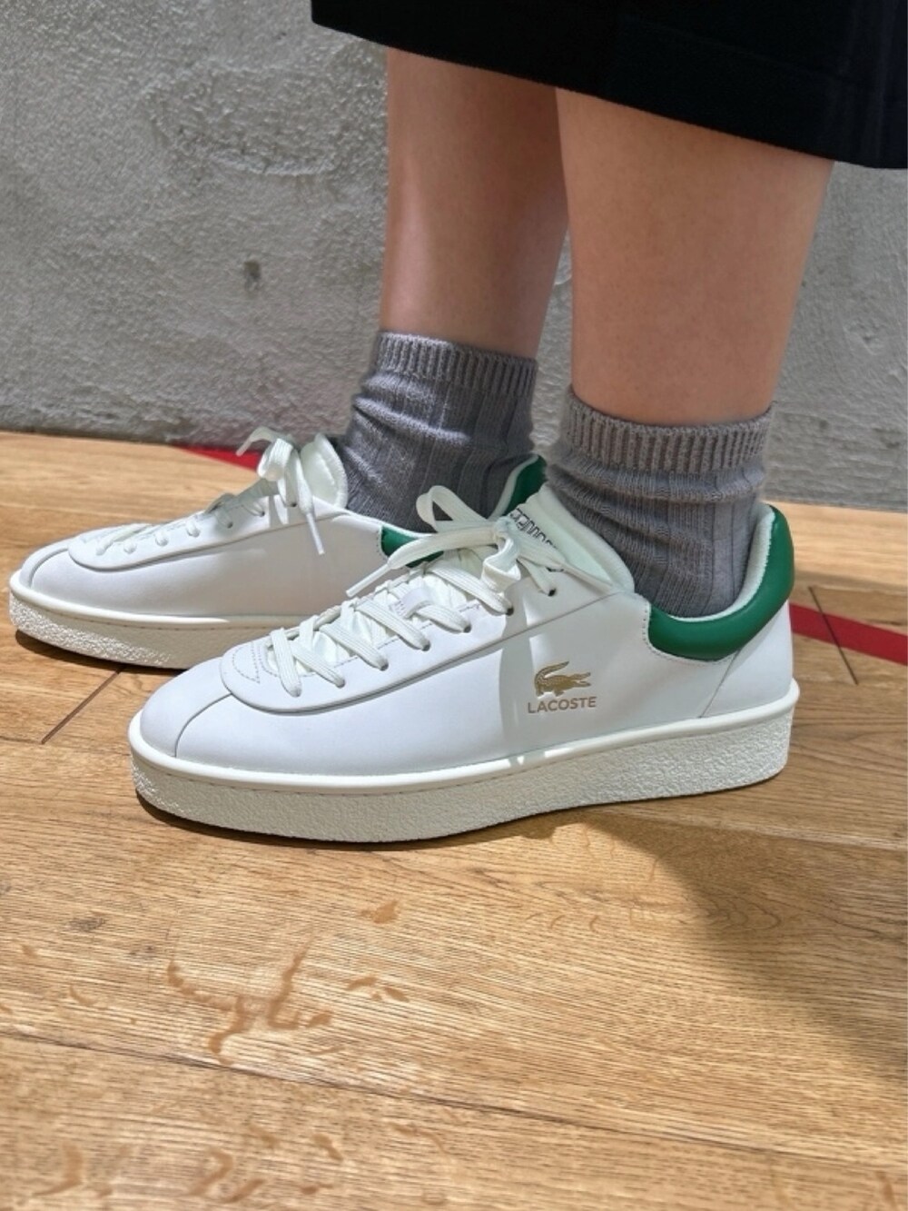 「ポロワンピ、ワンピース、ラコステ」｜「LACOSTEの鹿の子地マキシ丈ドレス（シャツワンピース、ブラック系）」を使った、momoさん（レディース・166cm）の春コーディネートの5枚目の写真