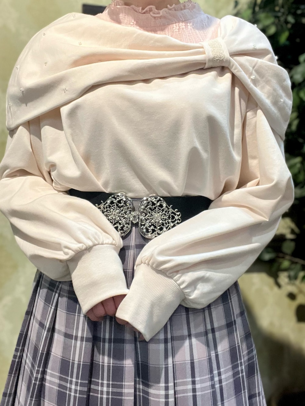 「春めき満開コーデ、春コーデ、axes femme、おでかけコーデ、春服コーデ、オトナカジュアル、大人コーデ、きれいめコーディネート、フェミニンコーデ、ベレー帽、大人かわいい、大人可愛い」|「axes femmeのUVカットロングパーカー(パーカー、ホワイト系)」を使った、ハナミズキさん(レディース・158cm)の春コーディネートの8枚目の写真