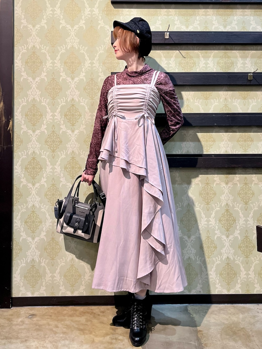 「最近のいい感じコーデ、大人カジュアル、春夏コーデ、キャップ、淡色コーデ、シンプルコーデ、ワンピース、きれいめカジュアル、休日スタイル、シアートップス、お出かけコーデ、axes femme、春ファッション、オトナカジュアル、おしゃれさんと繋がりたい」｜「axes femmeの総レースキャスケット（キャスケット、ブラック系）」を使った、ハナミズキさん（レディース・158cm）の春コーディネートの4枚目の写真