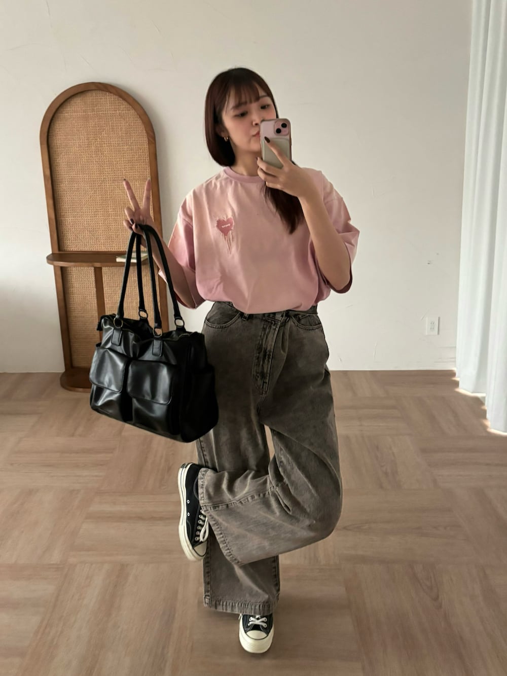 「ONCILYのASSORT DRAW CODE T-SHIRT / アソートドローコードTシャツ（Tシャツ/カットソー、ピンク系）」を使った、CHIHAさん（レディース・170cm）の夏コーディネートの2枚目の写真
