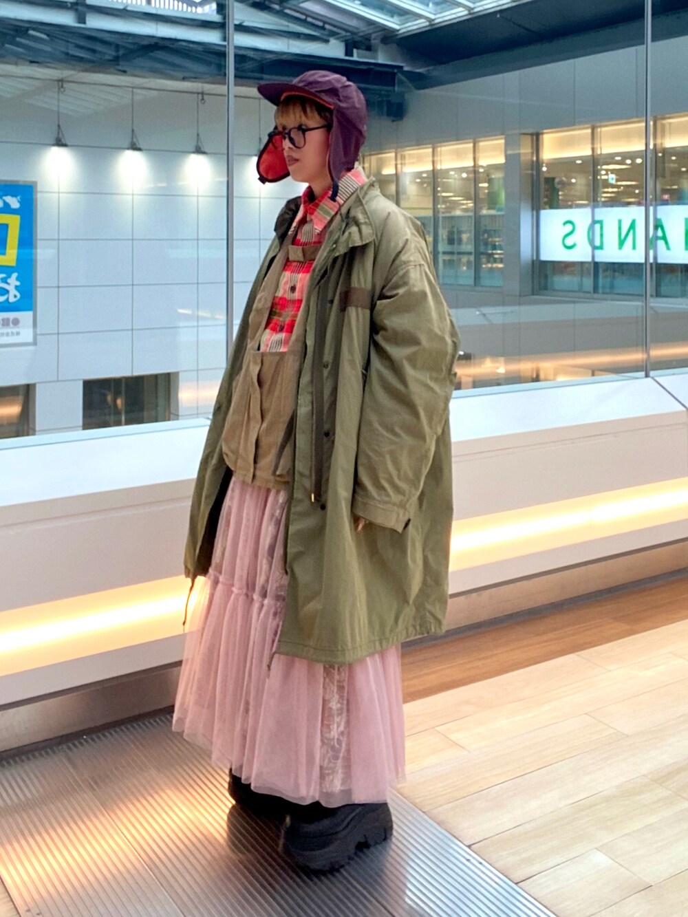 ZARAのアイテムを使った「モッズコート カーキ」の人気ファッション