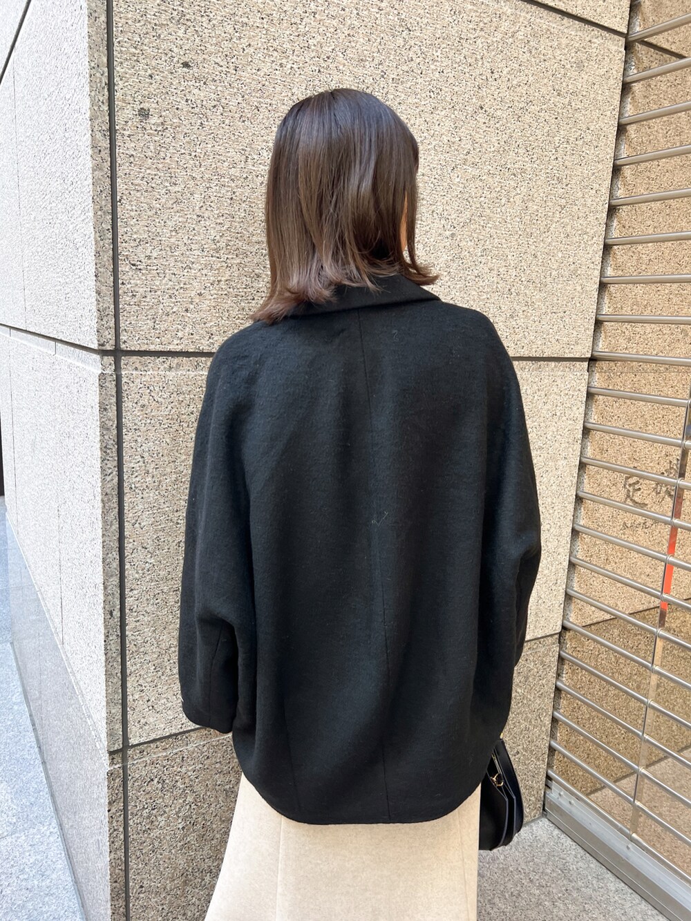 「ショートコート、コート、アウター、ニット、マーメイドスカート、ブーツ、カラーニット、ピンク、プチプラ、きれいめカジュアル、休日スタイル、冬コーデ、クリスマスに着たい服、マイベストコーデ2022、冬のコーデ」｜「ROPE' PICNICの【WEB限定カラー:グレー】マシュマロニット袖パールドルマンニット（ニット/セーター、ピンク系）」を使った、MAMIさん（レディース・156cm）の冬コーディネートの5枚目の写真