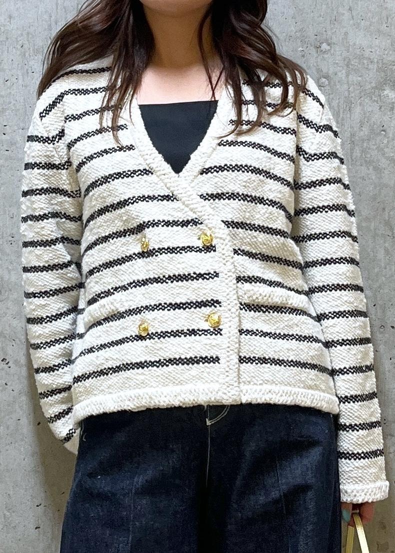 「西宮阪急、153cm、ボーダー、ニット、長袖、Vネック、カーディガン、パンツ、ブルー、デニム、ネイビー、ワイド、インディゴブルー、24SS春の新作、イエベ」｜「ROPE'の【雑誌掲載】Ariana Bag （アリアナ バッグ）（ハンドバッグ、ベージュ系）」を使った、HARUさん（レディース・153cm）の春コーディネートの4枚目の写真