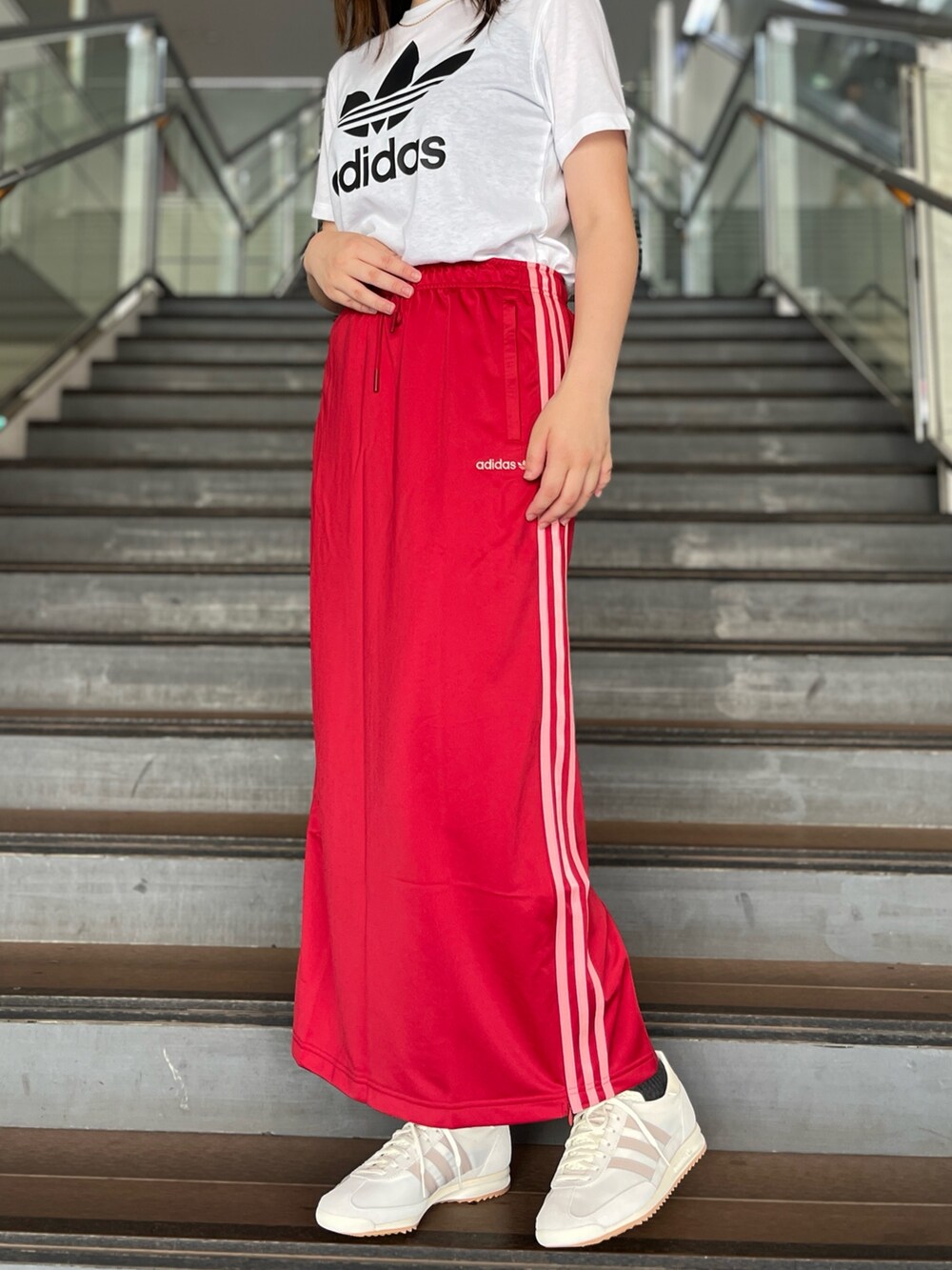 KM(アディダス オリジナルスショップ ラゾーナ川崎プラザ)｜adidasの