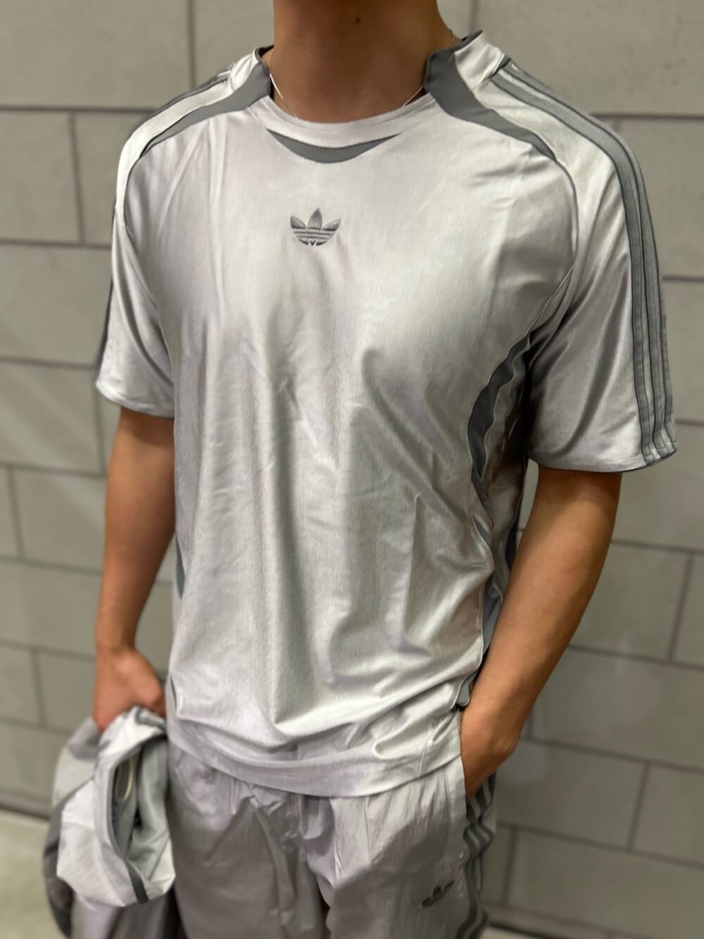 アディカラー 2000s ウーブントラックトップ、アディカラー 2000s