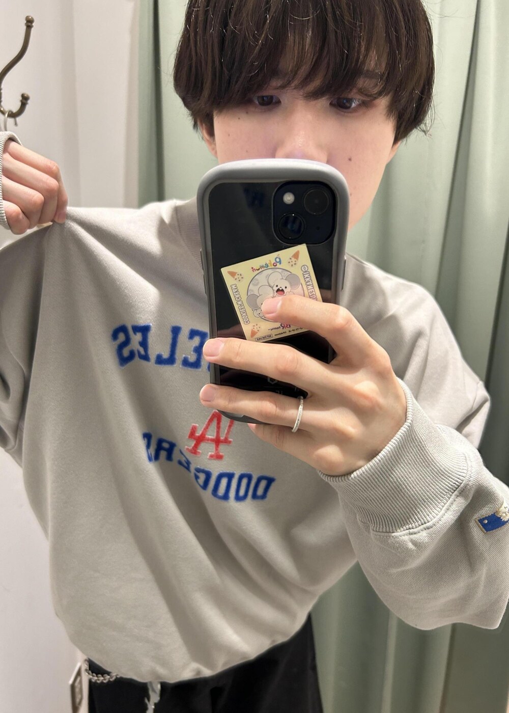 「MLB COLLECTION BY JUN、初秋コーデ、秋コーデ、デートコーデ、お出かけコーデ、フェスコーデ、ストリート、大人カジュアル、カジュアルコーデ、シンプルコーデ、JUNRed、ナチュラル、ブルべ冬、混合、トップス」｜「JUNREDのital.from JUNRed / leon necklace double（ネックレス、シルバー系）」を使った、しゅうしゅうさん（メンズ・173cm）の秋コーディネートの10枚目の写真