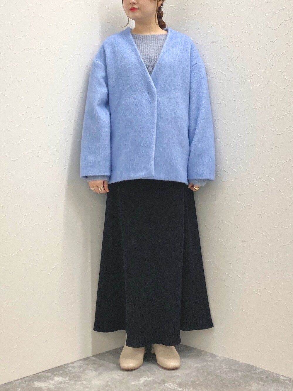「ロングスカート、ショートコート、スカートスタイル、シャギーコート、低身長、低身長コーデ、152cm、モヘヤコート、150cm台コーデ」｜「NOLLEY’S Sophiのモヘヤシャンブレーシャギーショートコート（その他アウター、ブルー系）」を使った、nol murakamiさん（レディース・152cm）の秋コーディネートの6枚目の写真