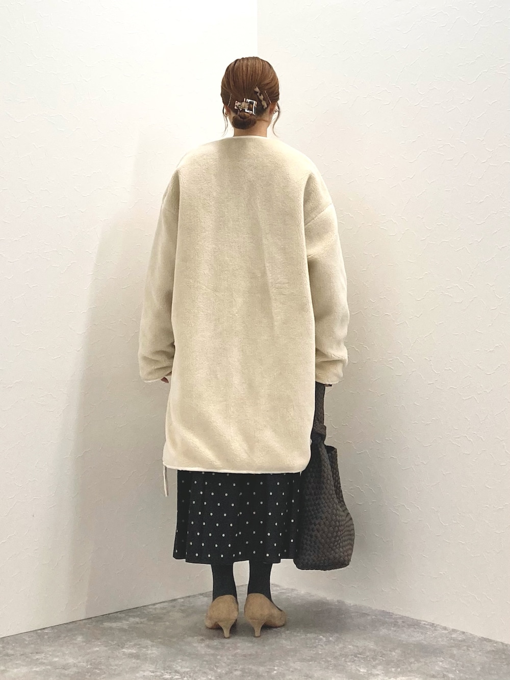 「TAIONの◇【WEB限定】【TAION/タイオン】ノーカラーボアコート(リバーシブル) 24AW（ダウンジャケット/コート、ホワイト系）」を使った、nol murakamiさん（レディース・152cm）の秋コーディネートの4枚目の写真