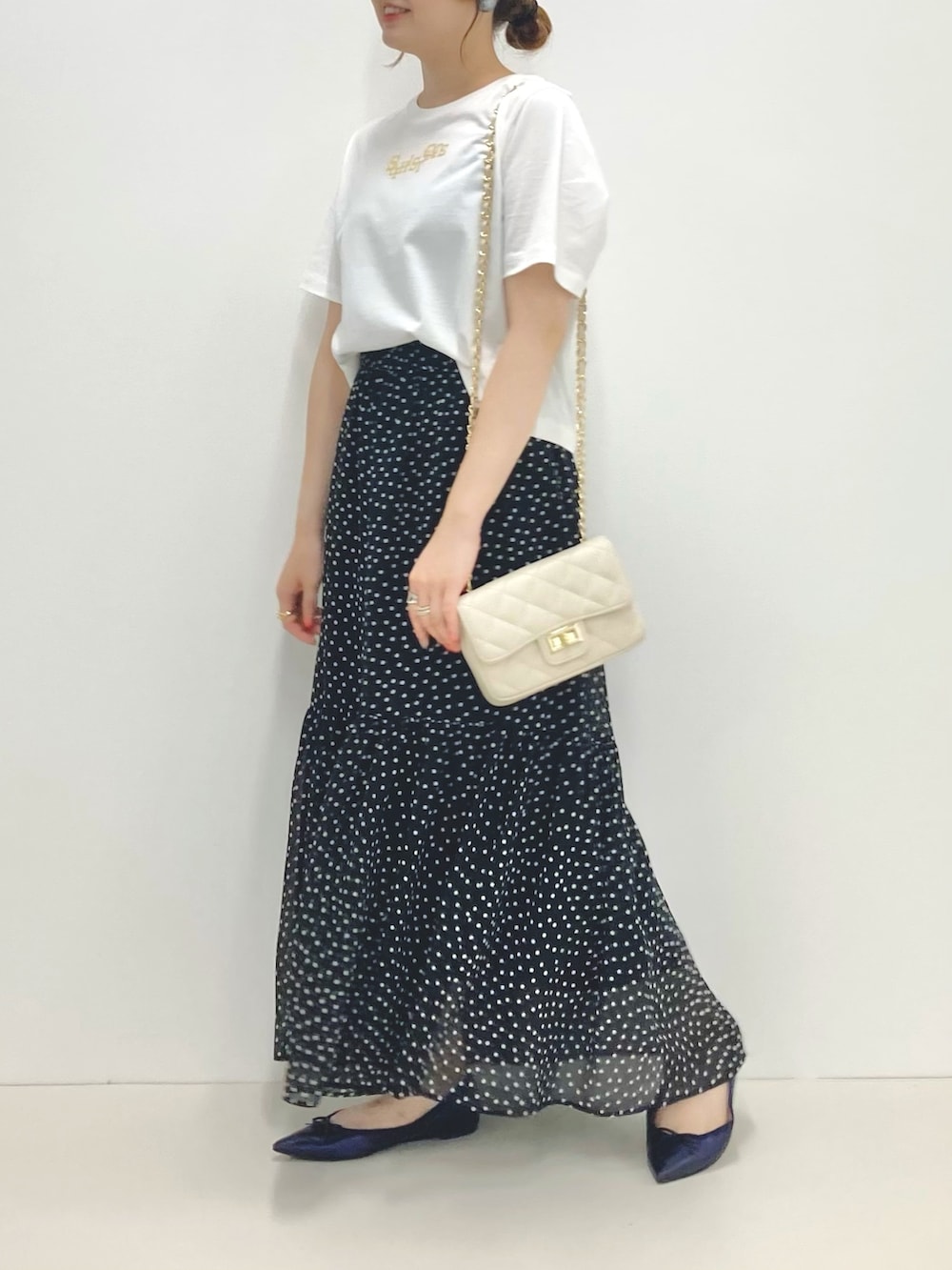 「低身長、低身長コーデ、152cm、半袖Tシャツ、ドット、フラットシューズ、ポインテッドトゥ、ティアードスカート、夏コーデ、シフォンスカート」|「NOLLEY’S Sophiの箔プリントショート丈Tシャツ(Tシャツ/カットソー、ホワイト系)」を使った、nol murakamiさん(レディース・152cm)の夏コーディネートの7枚目の写真